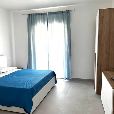 & Garden アパート ヴィーコ・エクエンセ