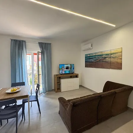 & Garden アパート ヴィーコ・エクエンセ